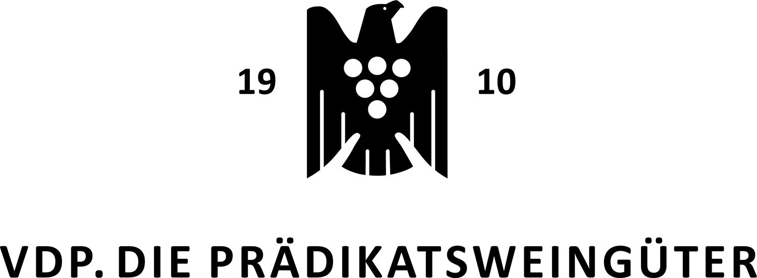 Logo i sort og hvitt: ørn med 6 prikker og tekst: 1910 VDP.DIE PRADIKATSWEINGUTER.